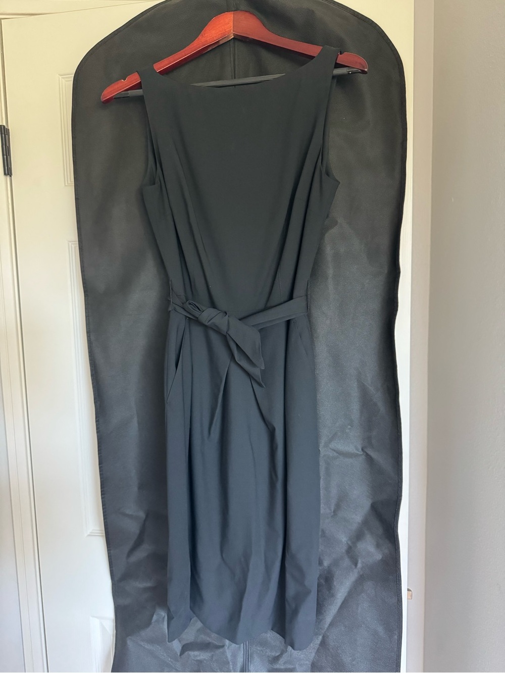 Piazza Sempione Black Sleeveless Belted Midi Dress